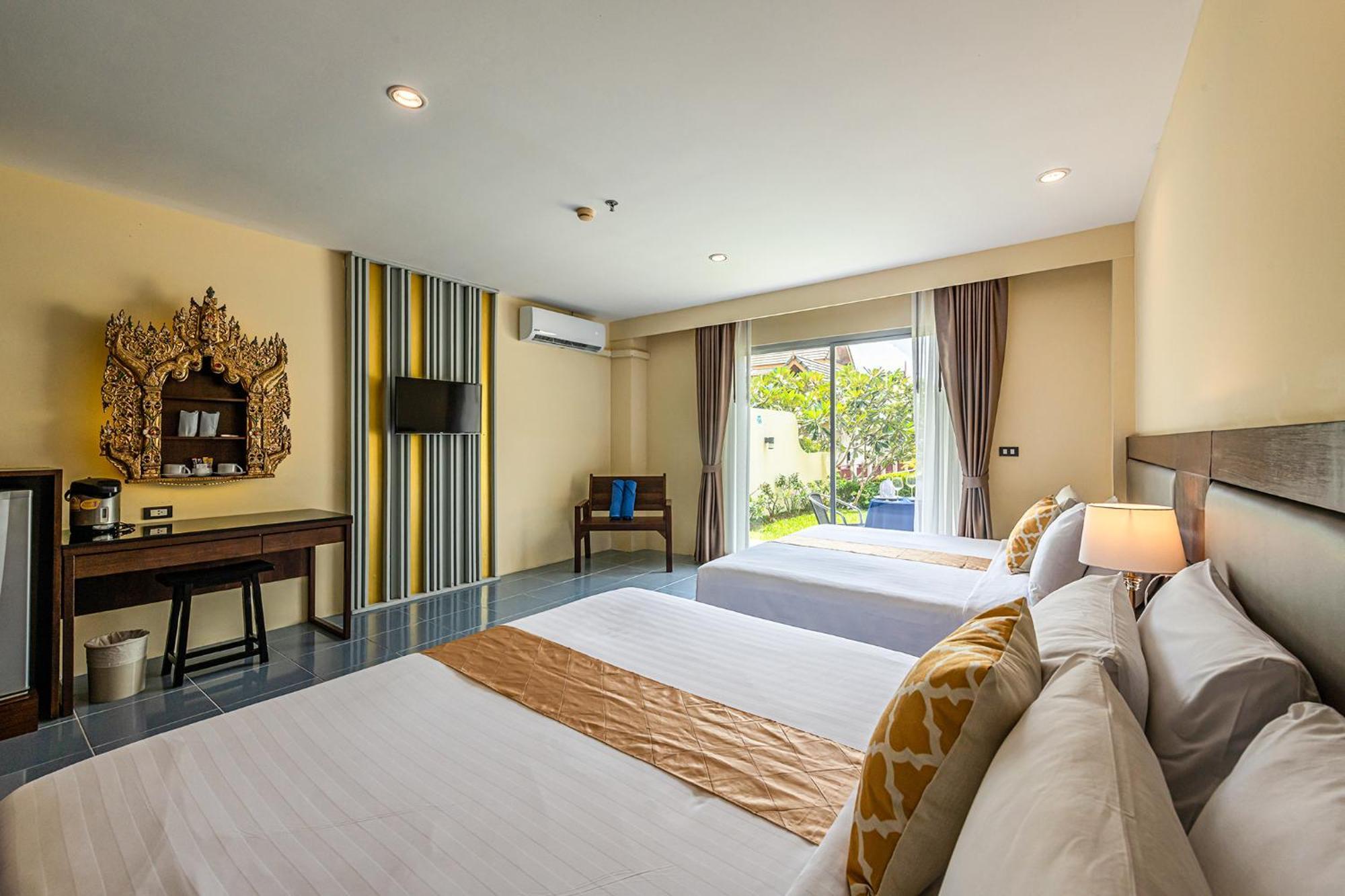 Blue Beach Grand Resort And Spa In Chalong Phuket By Dayuu Ban Saiyuan Exterior foto